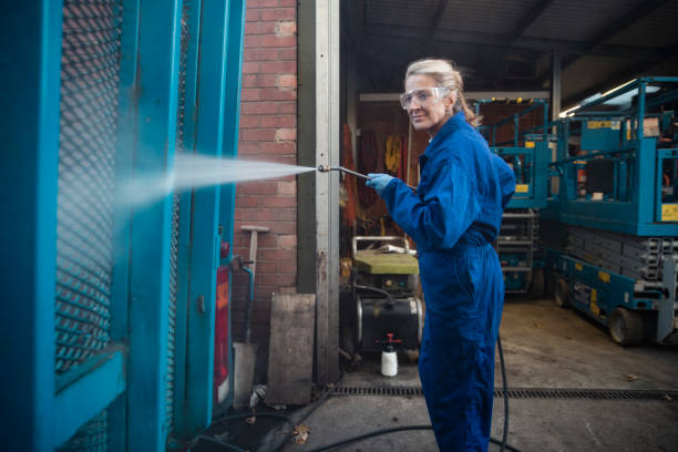 Best Gas Station Cleaning  in Muscatine, IA